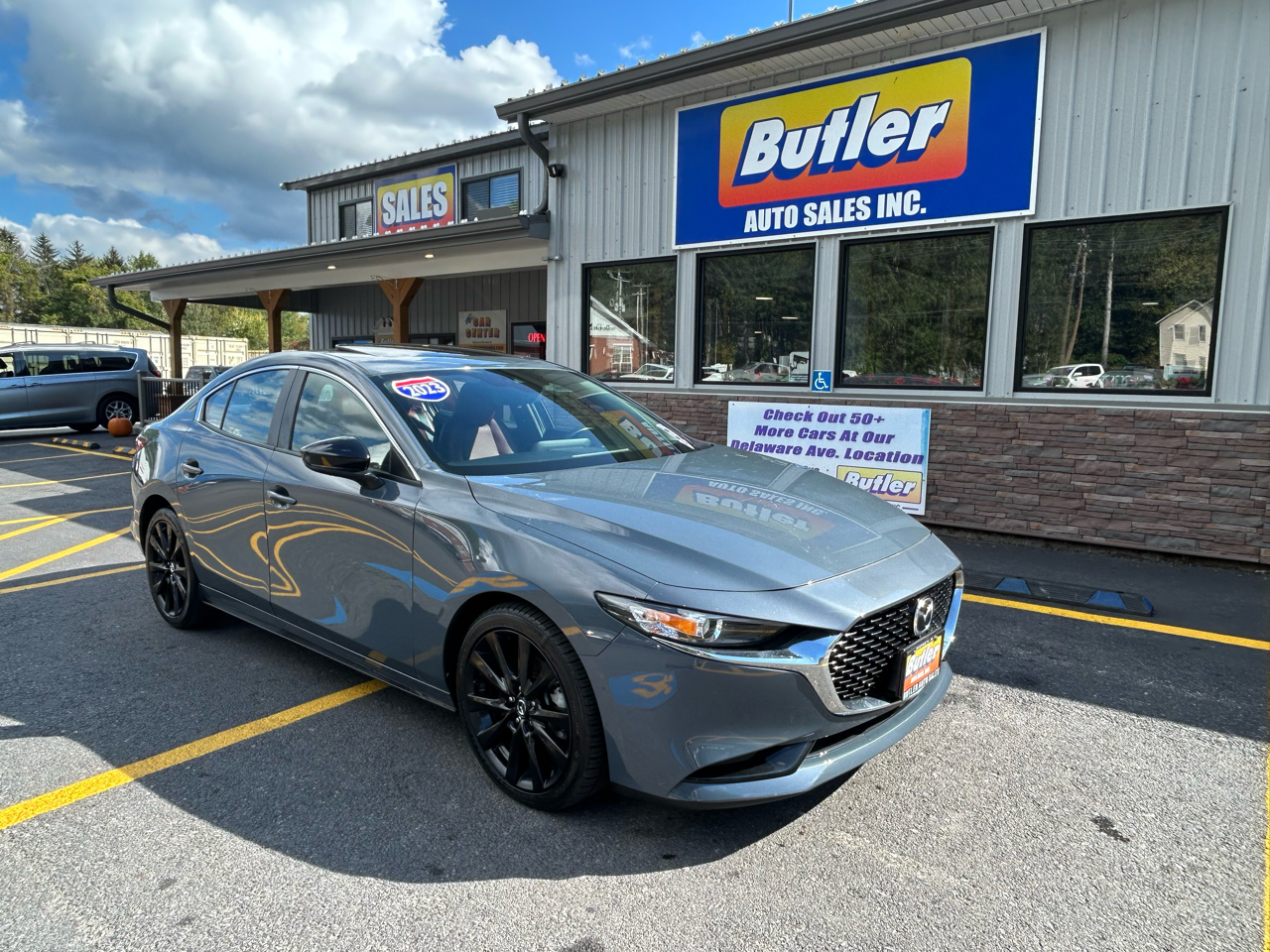 2023 Mazda Mazda3 Preferred photo 2