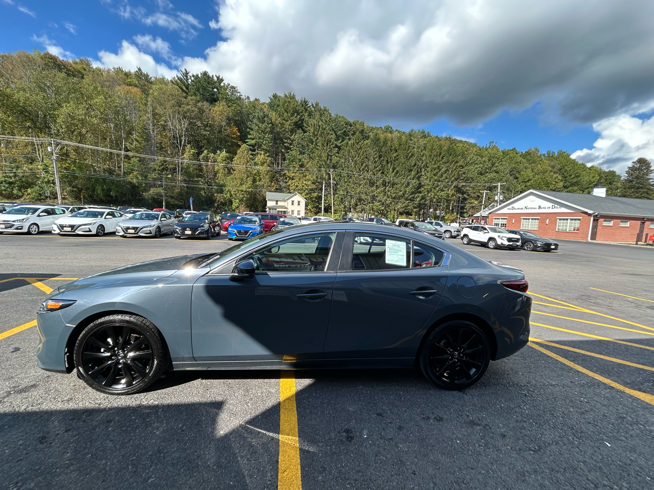 2023 Mazda Mazda3 Preferred photo 4