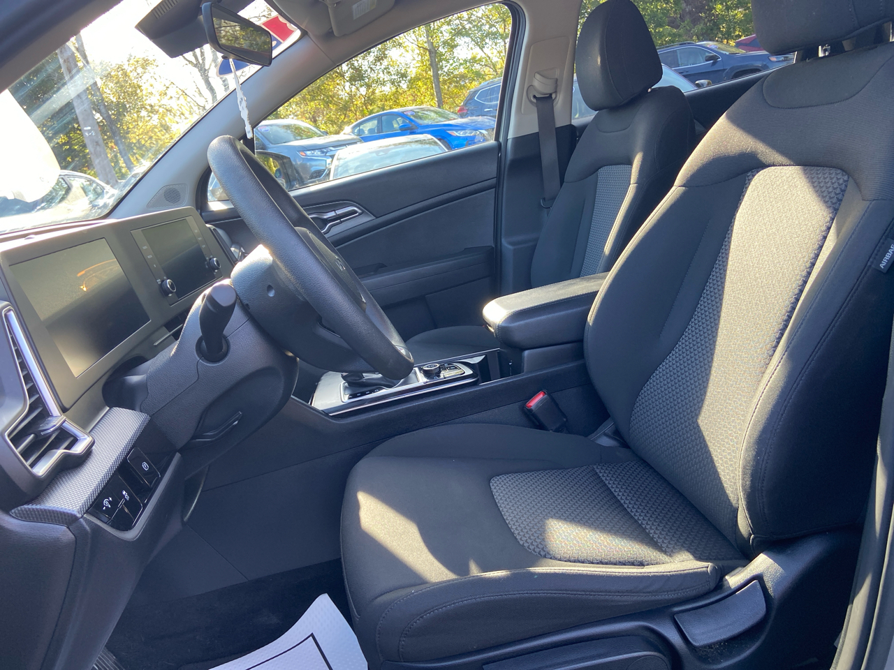 2024 Kia Sportage LX photo 4