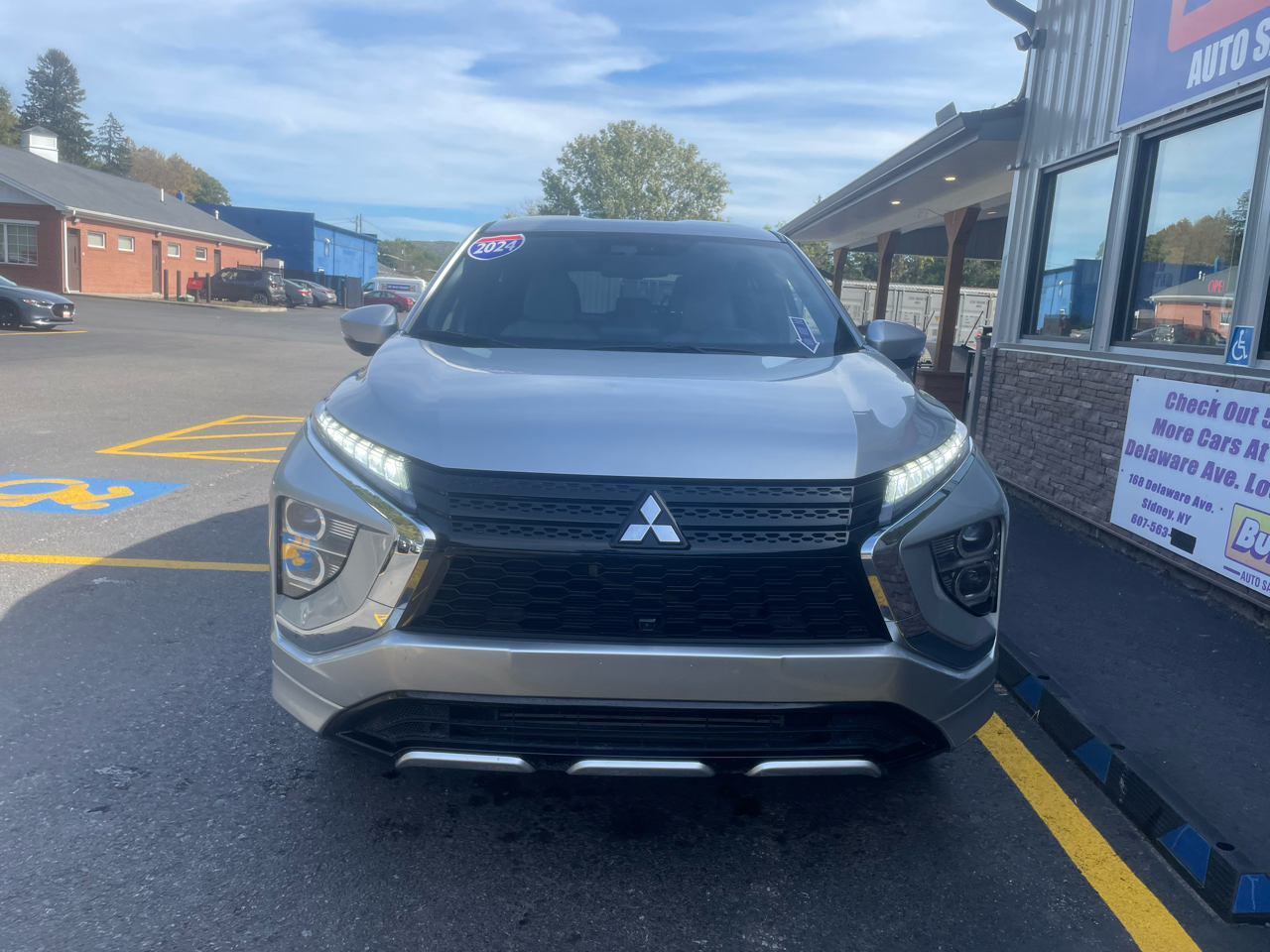 2024 Mitsubishi Eclipse Cross SE photo 3