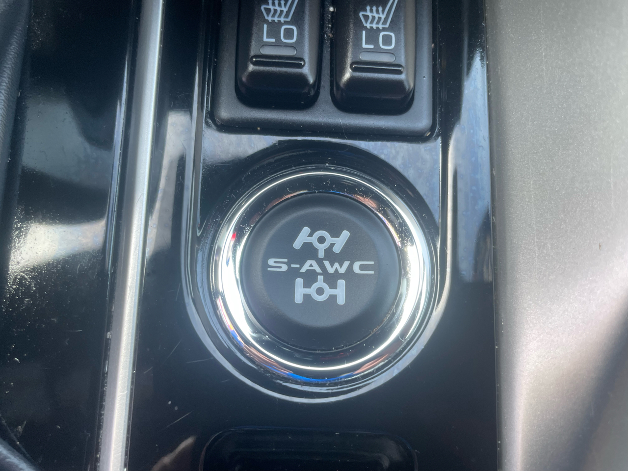 2024 Mitsubishi Eclipse Cross SE photo 17