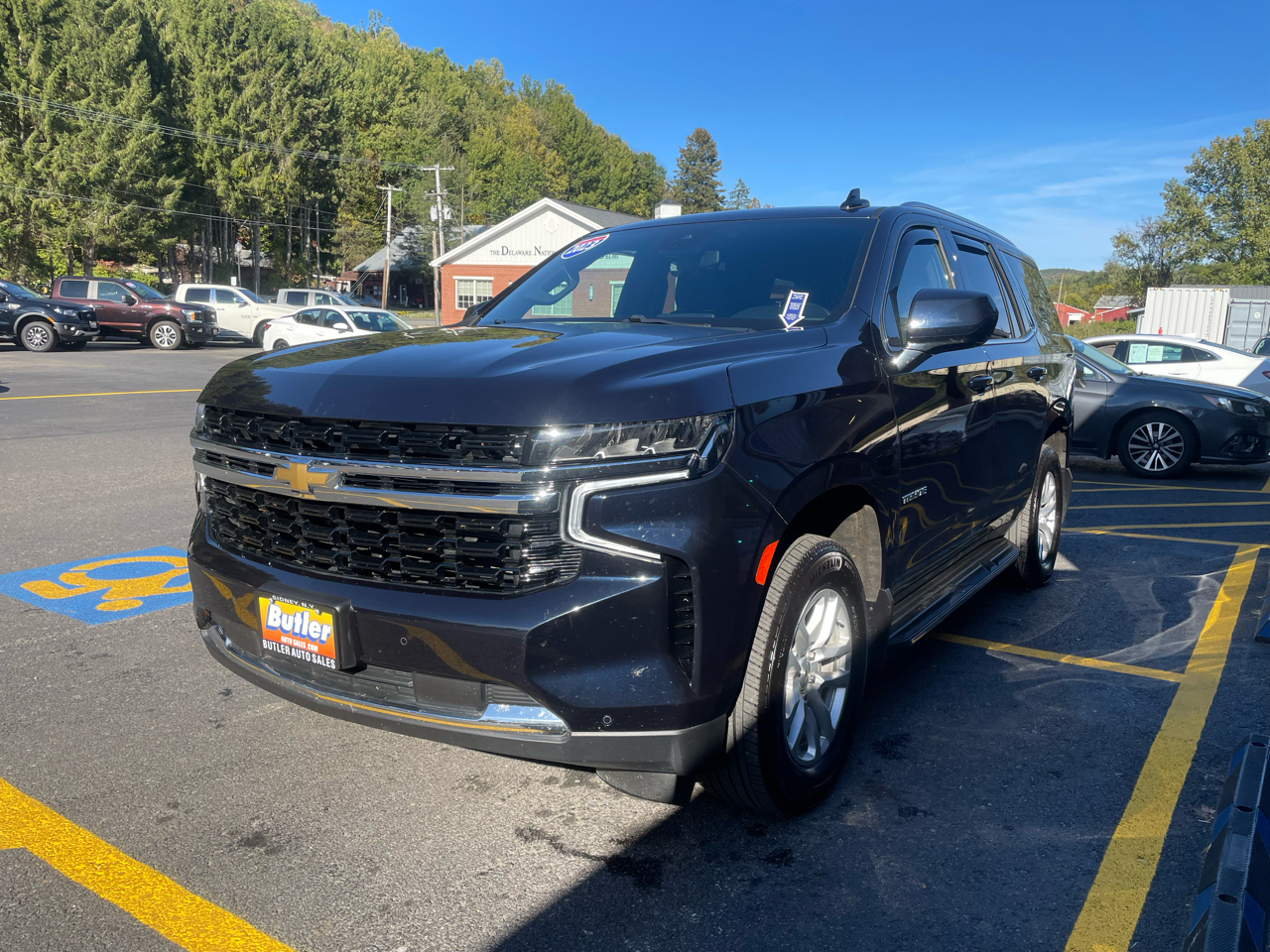 2023 Chevrolet Tahoe LS photo 3