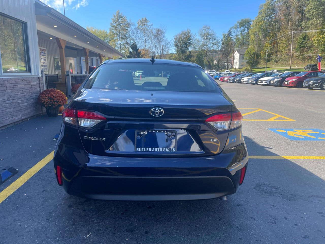 2023 Toyota Corolla LE photo 3