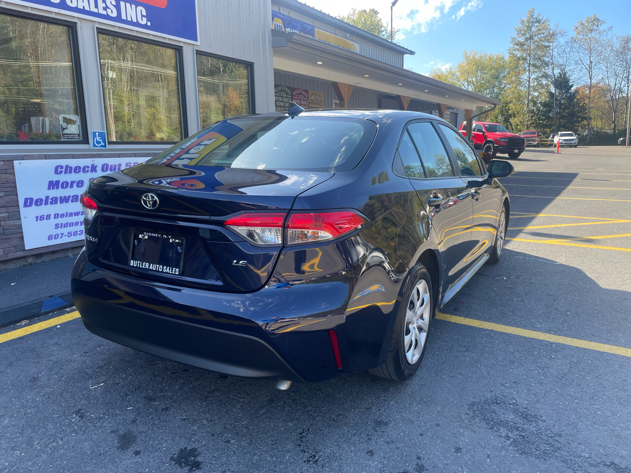 2023 Toyota Corolla LE photo 4
