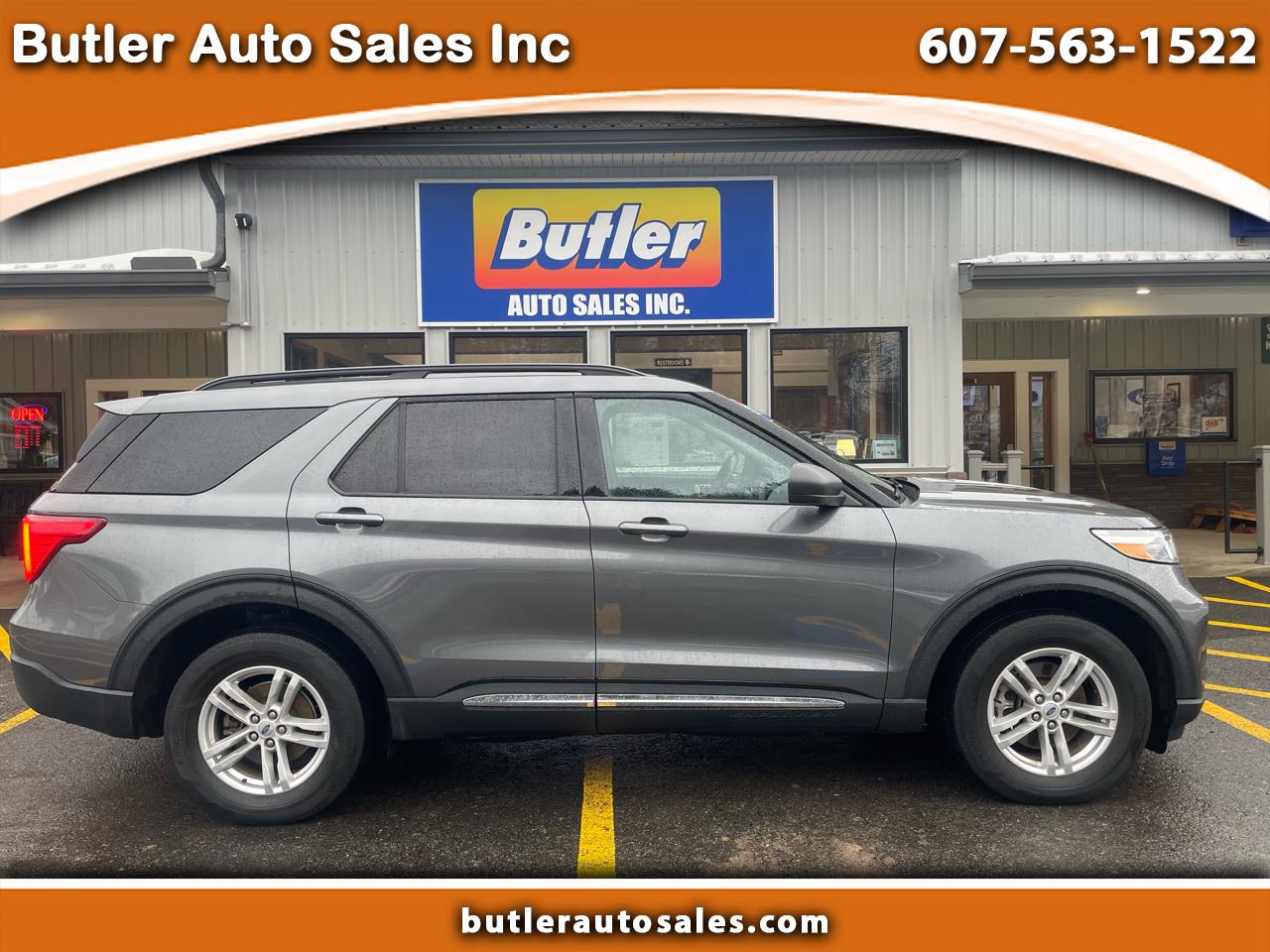 2022 Ford Explorer XLT's photo