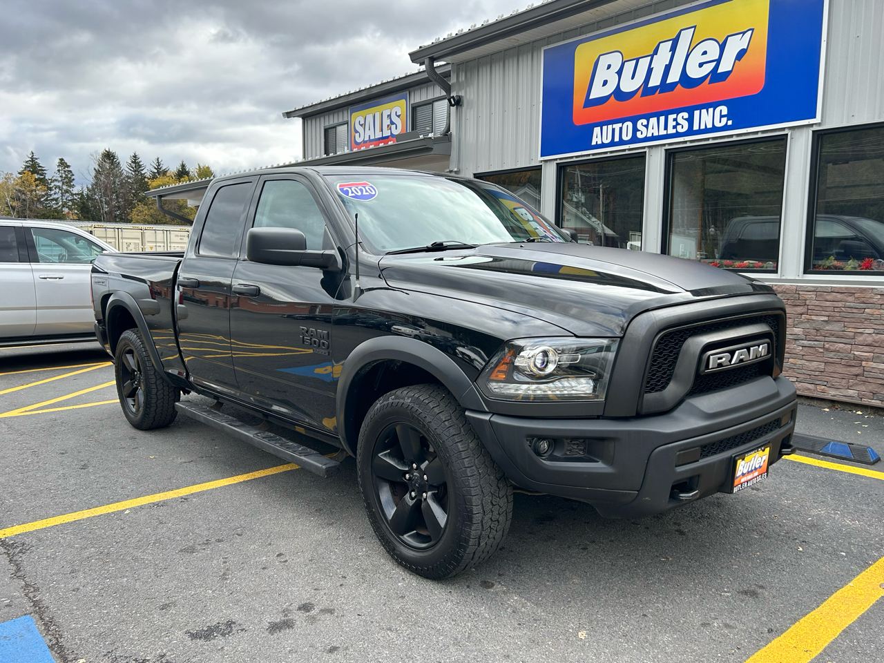 RAM 1500 SLT Quad Cab 4WD 2020 RAM 1500 SLT Quad Cab 4WD 2020