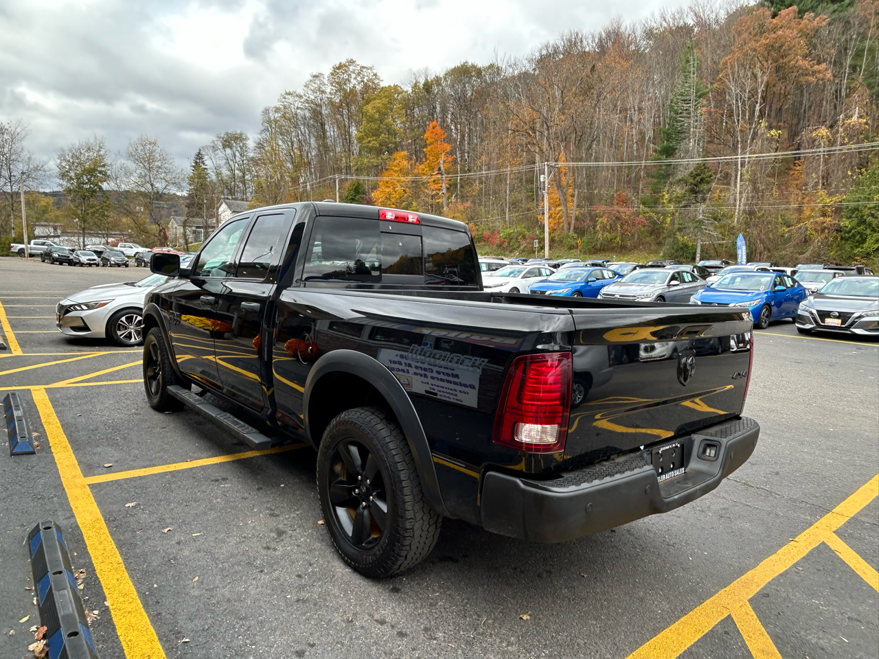 RAM 1500 SLT Quad Cab 4WD 2020 RAM 1500 SLT Quad Cab 4WD 2020
