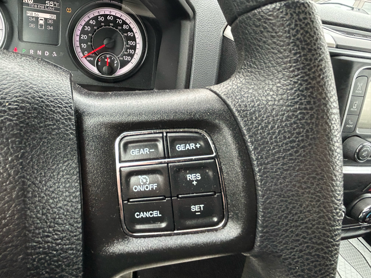 RAM 1500 SLT Quad Cab 4WD 2020 RAM 1500 SLT Quad Cab 4WD 2020