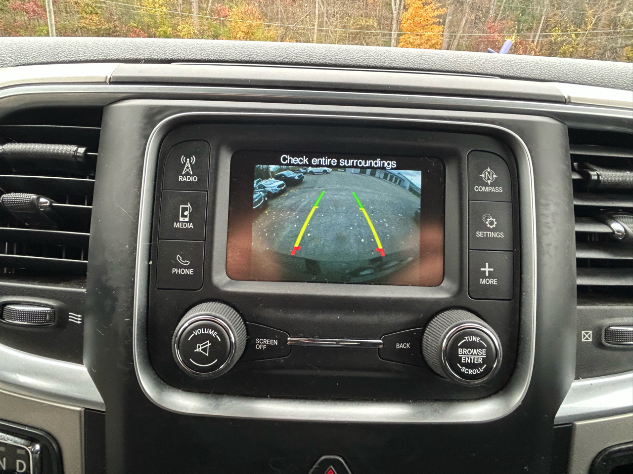 RAM 1500 SLT Quad Cab 4WD 2020 RAM 1500 SLT Quad Cab 4WD 2020