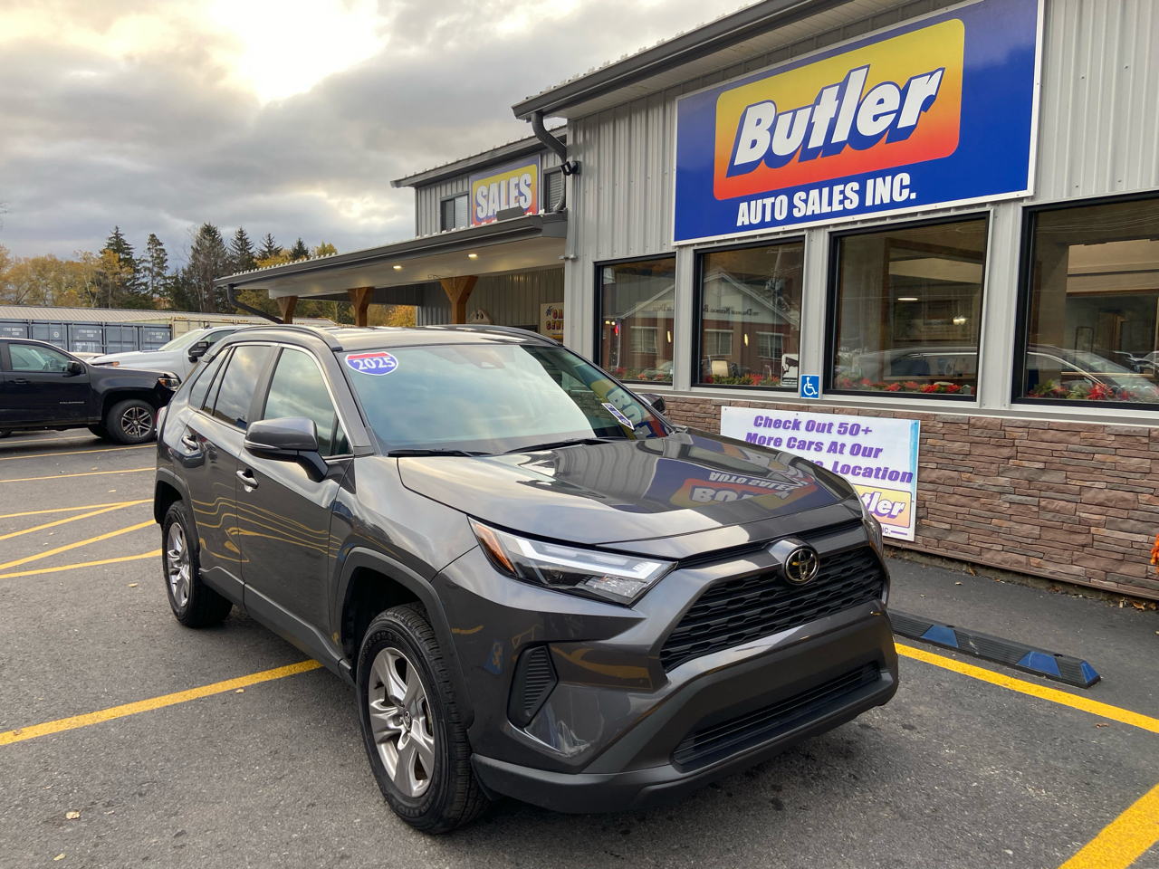 Toyota RAV4 XLE AWD 2025 Toyota RAV4 XLE AWD 2025