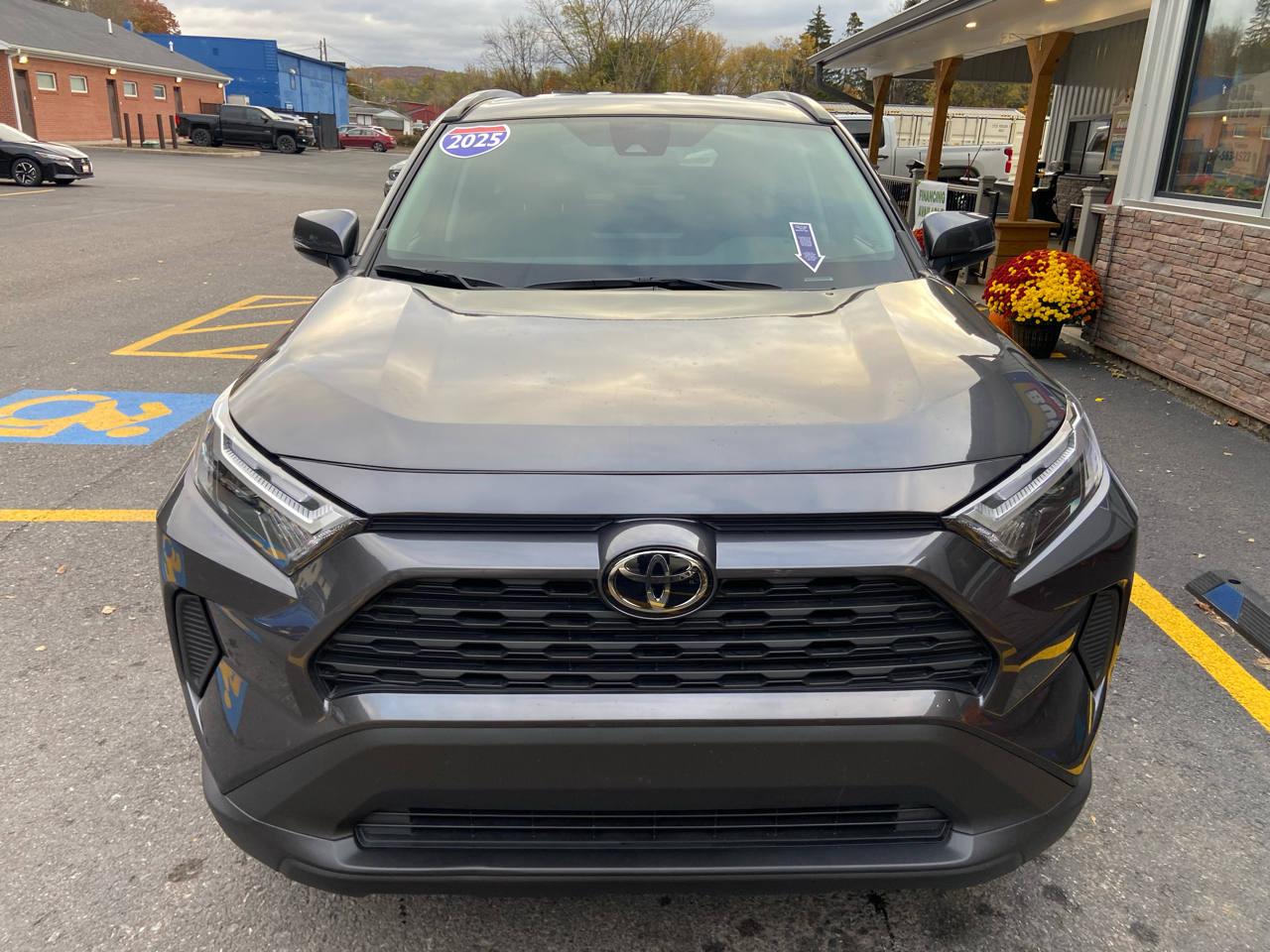 Toyota RAV4 XLE AWD 2025 Toyota RAV4 XLE AWD 2025