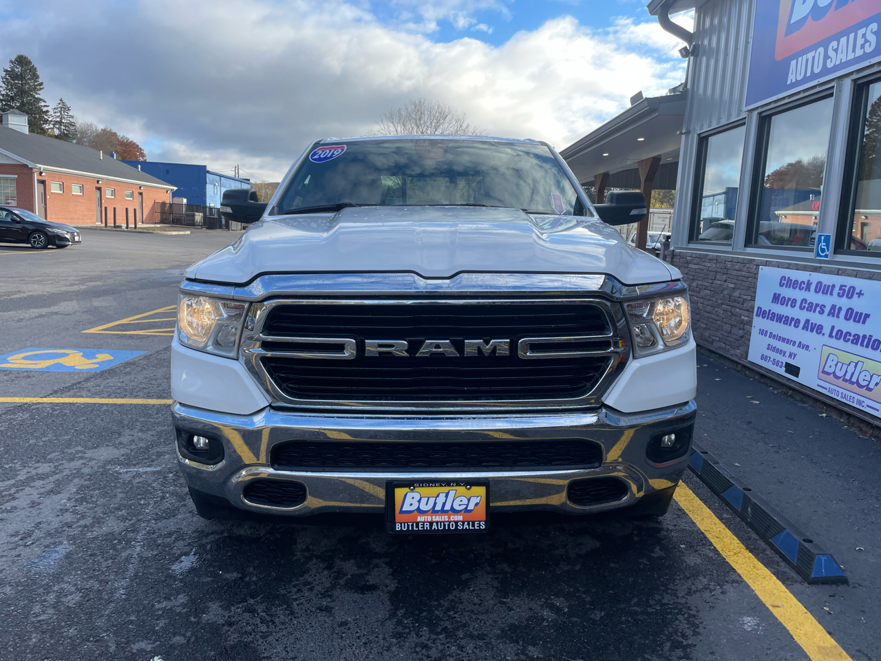 RAM 1500 Big Horn Quad Cab 4WD 2019 RAM 1500 Big Horn Quad Cab 4WD 2019