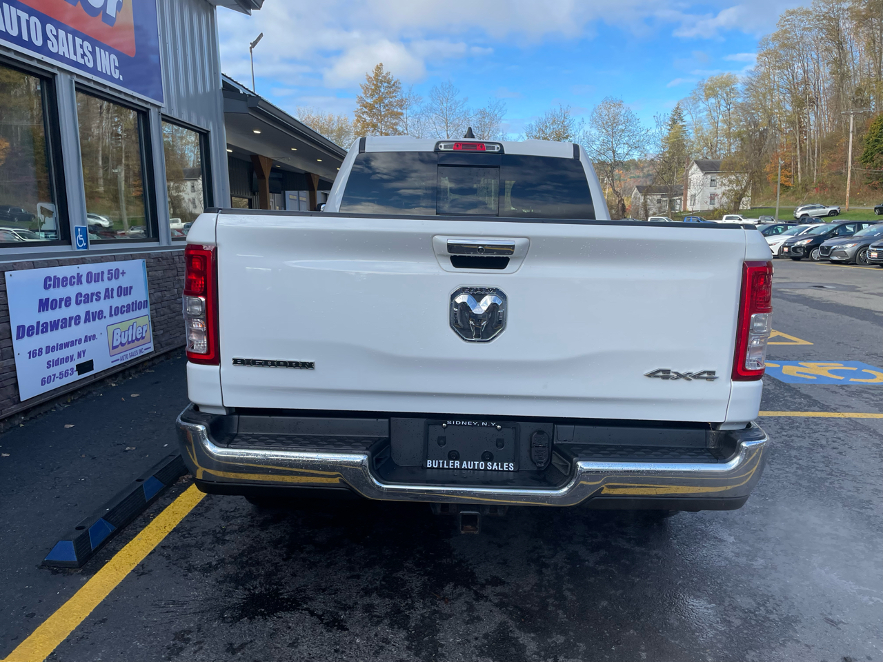 RAM 1500 Big Horn Quad Cab 4WD 2019 RAM 1500 Big Horn Quad Cab 4WD 2019
