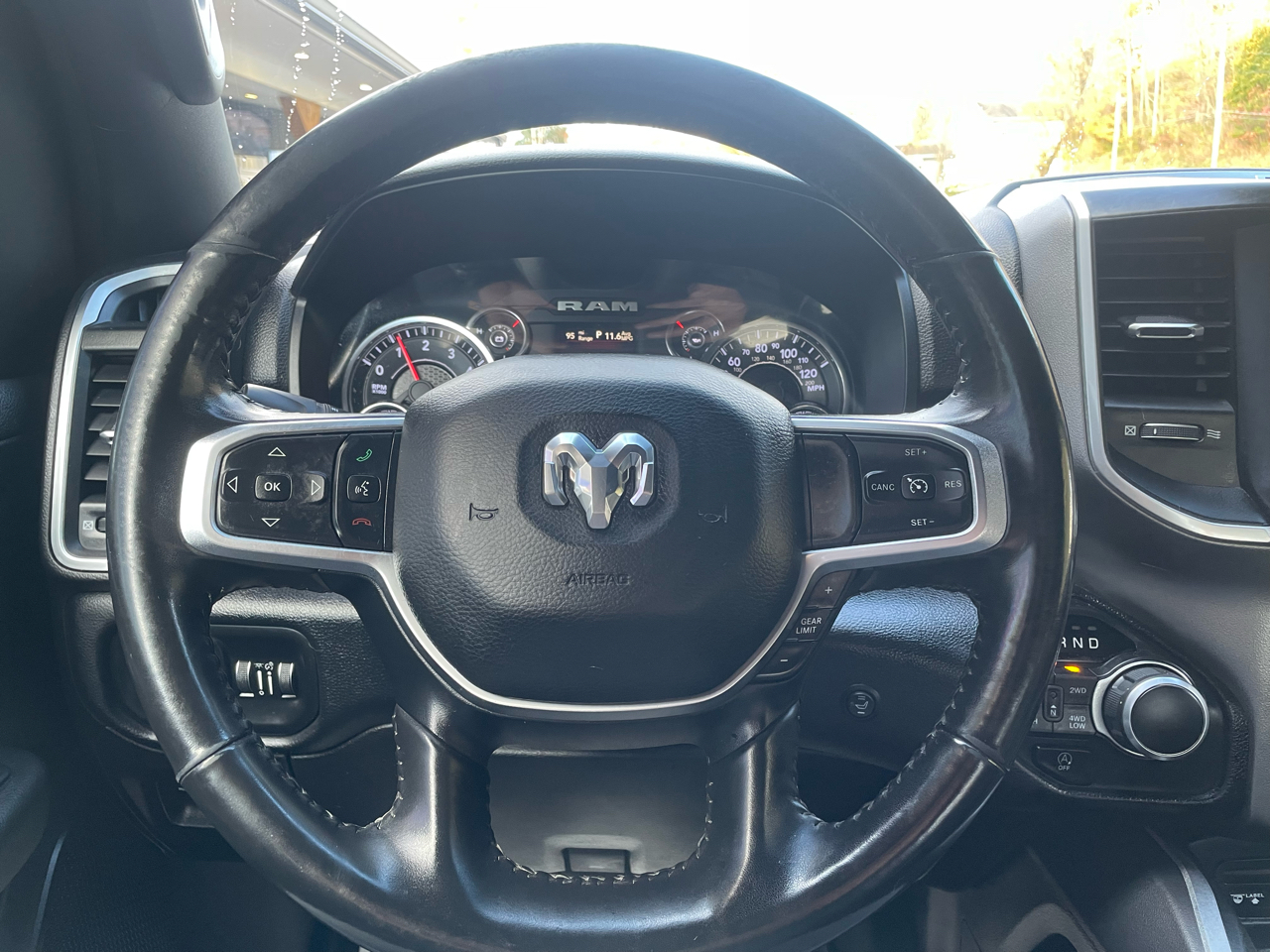 RAM 1500 Big Horn Quad Cab 4WD 2019 RAM 1500 Big Horn Quad Cab 4WD 2019