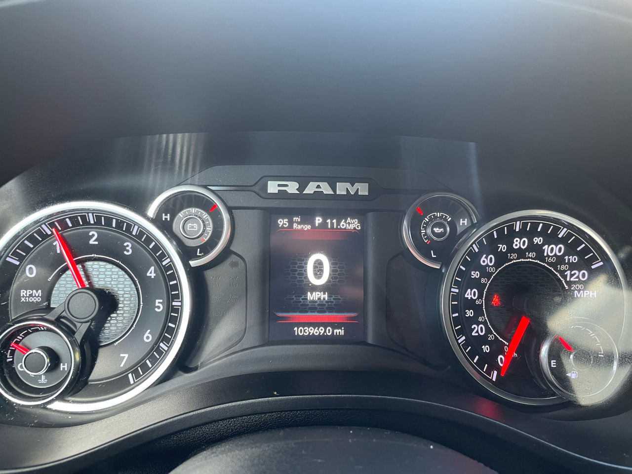 RAM 1500 Big Horn Quad Cab 4WD 2019 RAM 1500 Big Horn Quad Cab 4WD 2019