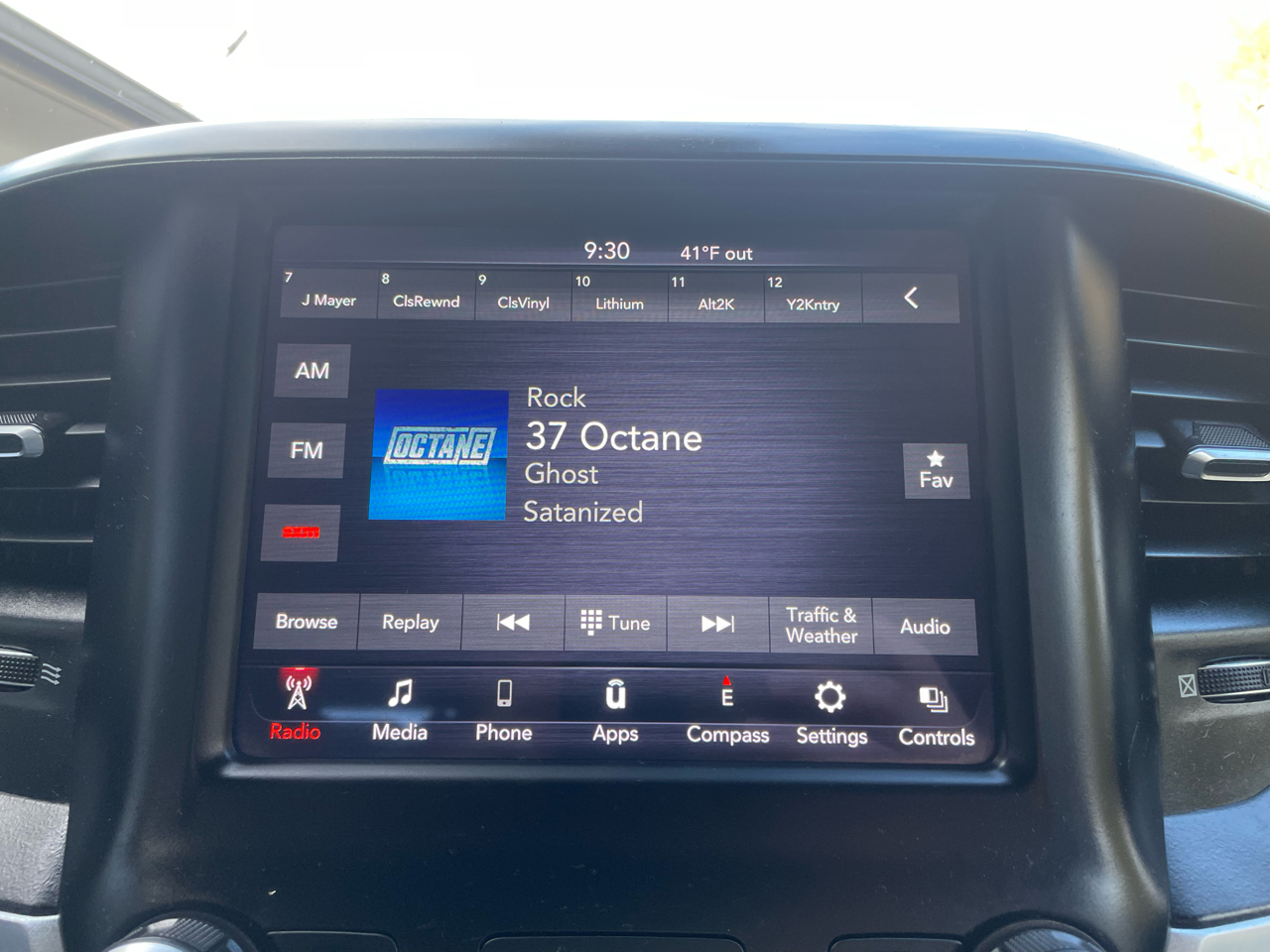 RAM 1500 Big Horn Quad Cab 4WD 2019 RAM 1500 Big Horn Quad Cab 4WD 2019