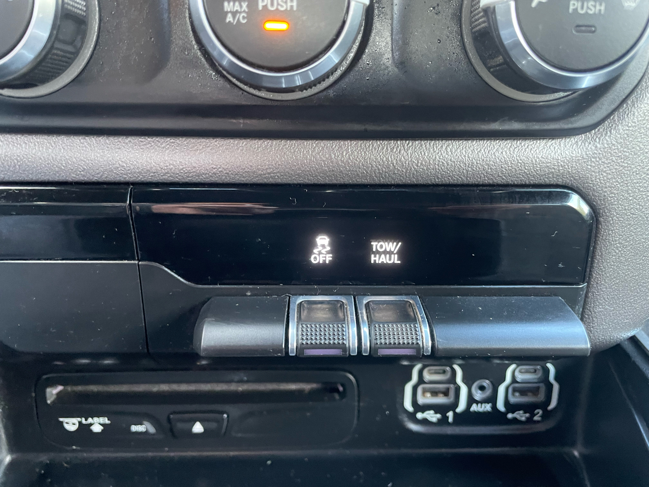 RAM 1500 Big Horn Quad Cab 4WD 2019 RAM 1500 Big Horn Quad Cab 4WD 2019