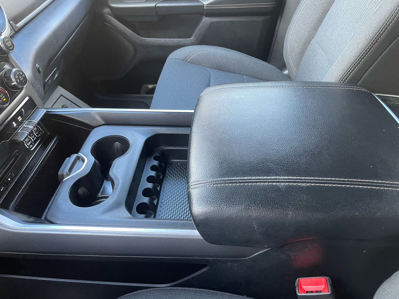 RAM 1500 Big Horn Quad Cab 4WD 2019 RAM 1500 Big Horn Quad Cab 4WD 2019