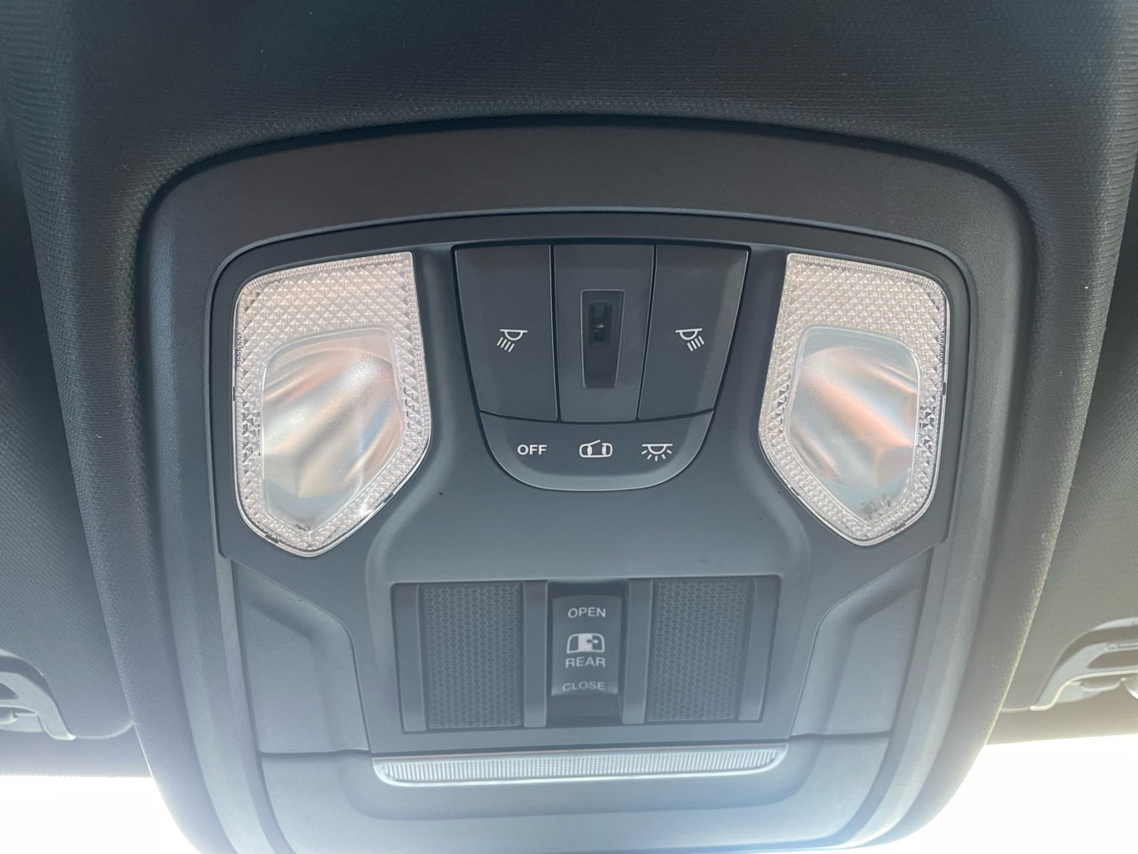 RAM 1500 Big Horn Quad Cab 4WD 2019 RAM 1500 Big Horn Quad Cab 4WD 2019