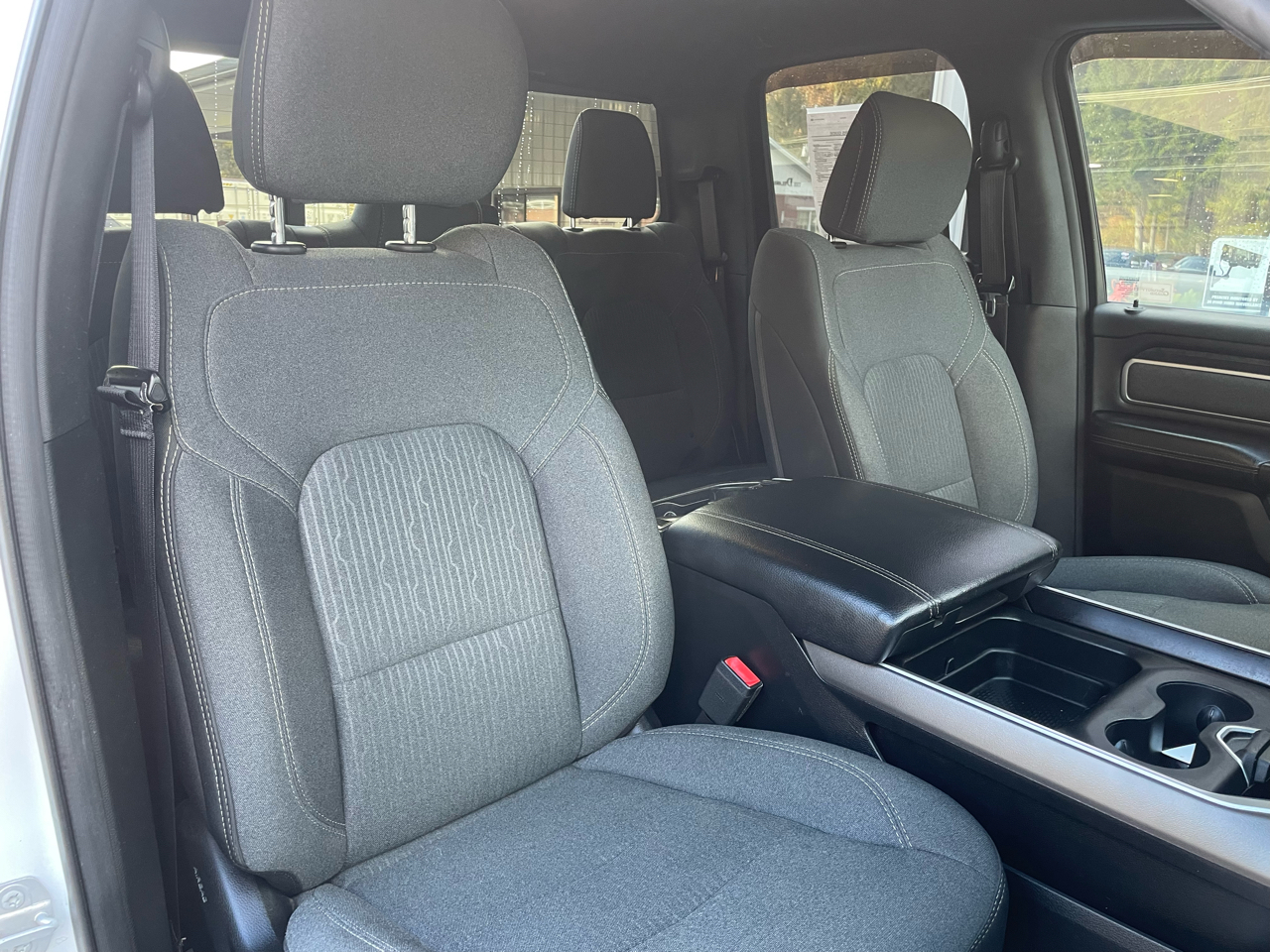 RAM 1500 Big Horn Quad Cab 4WD 2019 RAM 1500 Big Horn Quad Cab 4WD 2019