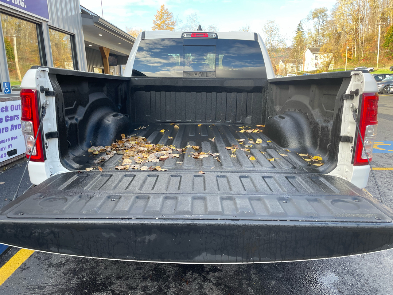 RAM 1500 Big Horn Quad Cab 4WD 2019 RAM 1500 Big Horn Quad Cab 4WD 2019