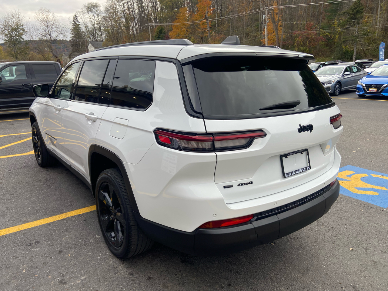 Jeep Grand Cherokee L Altitude 4x4 2022 Jeep Grand Cherokee L Altitude 4x4 2022