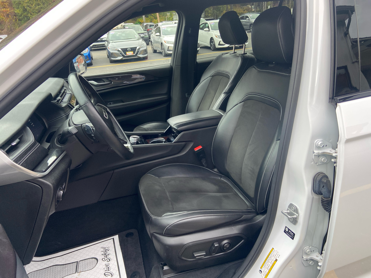 Jeep Grand Cherokee L Altitude 4x4 2022 Jeep Grand Cherokee L Altitude 4x4 2022