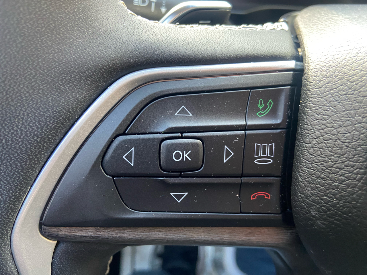 Jeep Grand Cherokee L Limited 4WD 2023 Jeep Grand Cherokee L Limited 4WD 2023