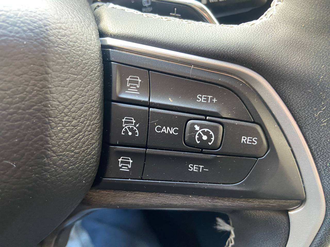 Jeep Grand Cherokee L Limited 4WD 2023 Jeep Grand Cherokee L Limited 4WD 2023