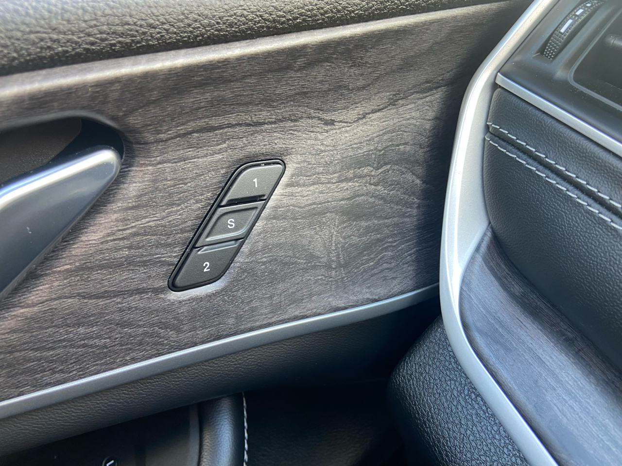 Jeep Grand Cherokee L Limited 4WD 2023 Jeep Grand Cherokee L Limited 4WD 2023