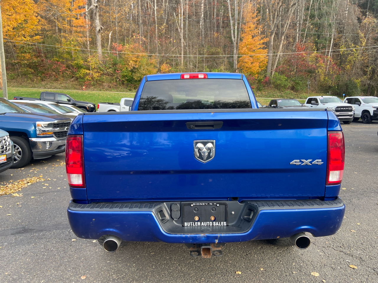 RAM 1500 Classic Tradesman Quad Cab 4WD 2019 RAM 1500 Classic Tradesman Quad Cab 4WD 2019