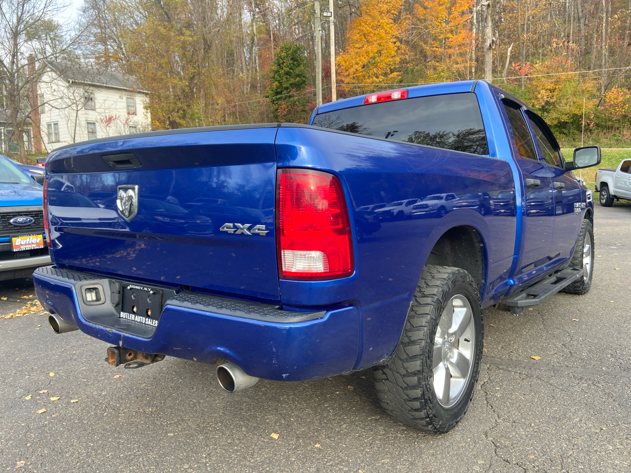 RAM 1500 Classic Tradesman Quad Cab 4WD 2019 RAM 1500 Classic Tradesman Quad Cab 4WD 2019