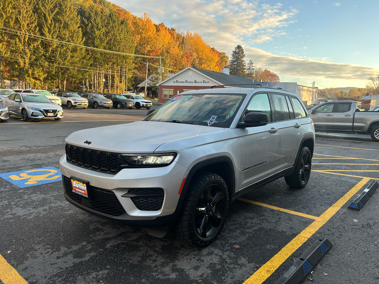 Jeep Grand Cherokee Altitude 4x4 2023 Jeep Grand Cherokee Altitude 4x4 2023