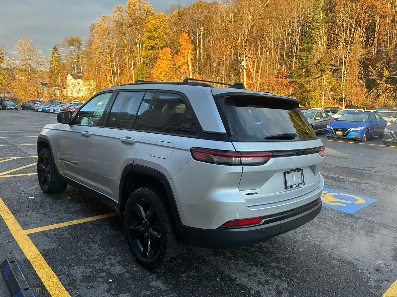 Jeep Grand Cherokee Altitude 4x4 2023 Jeep Grand Cherokee Altitude 4x4 2023
