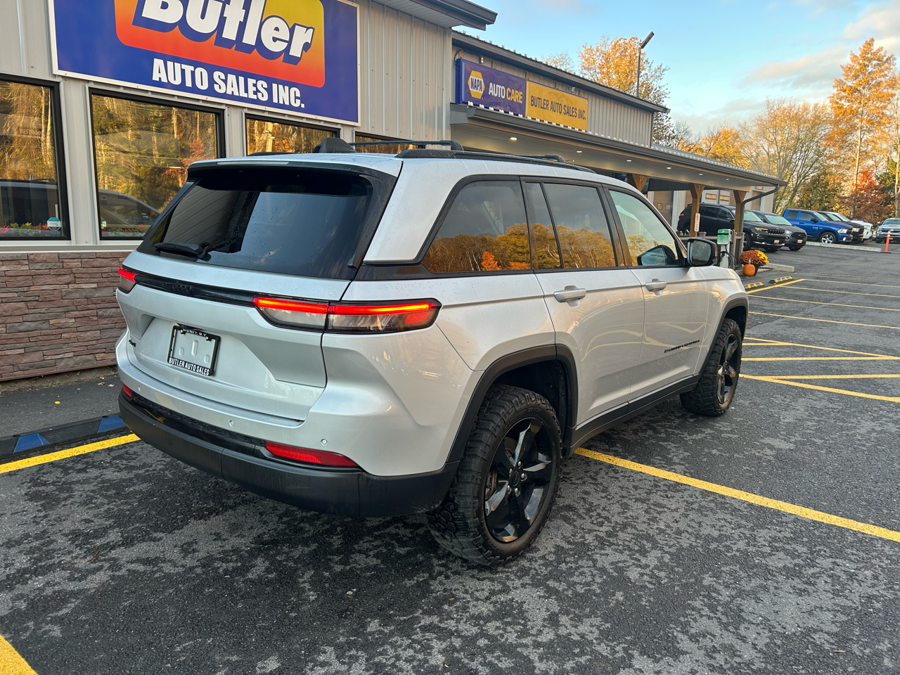 Jeep Grand Cherokee Altitude 4x4 2023 Jeep Grand Cherokee Altitude 4x4 2023