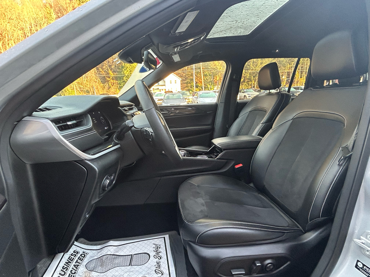 Jeep Grand Cherokee Altitude 4x4 2023 Jeep Grand Cherokee Altitude 4x4 2023