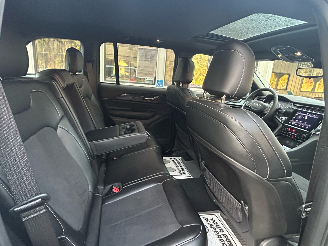 Jeep Grand Cherokee Altitude 4x4 2023 Jeep Grand Cherokee Altitude 4x4 2023