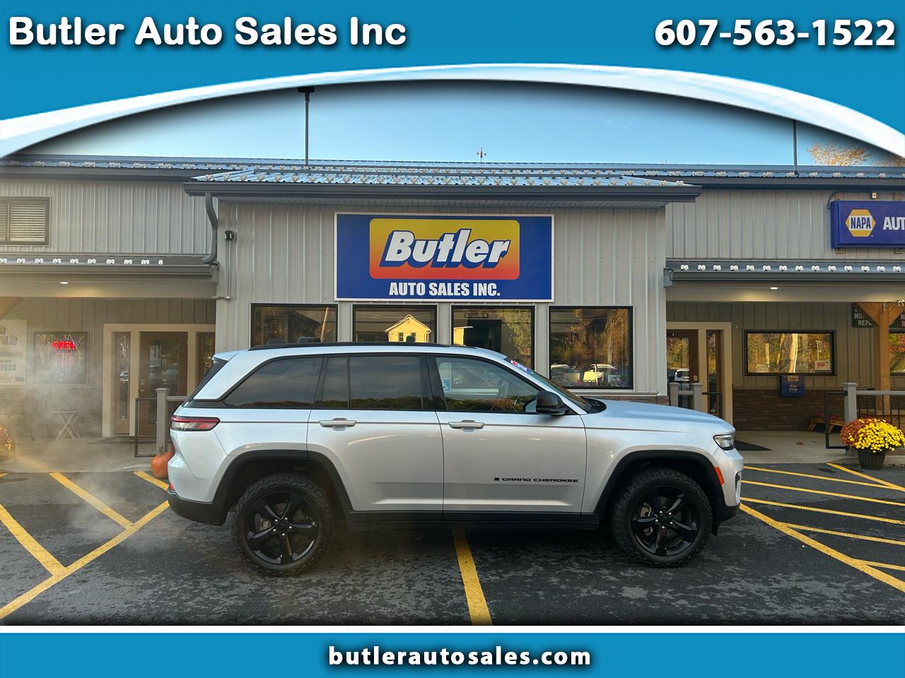 Jeep Grand Cherokee Altitude 4x4 2023 Jeep Grand Cherokee Altitude 4x4 2023