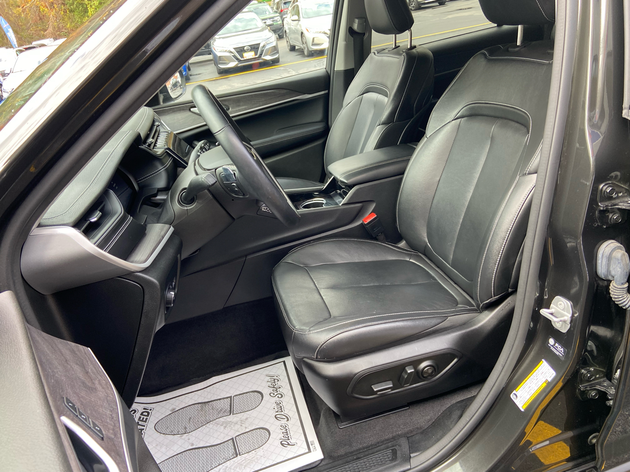 Jeep Grand Cherokee L Limited 4WD 2022 Jeep Grand Cherokee L Limited 4WD 2022