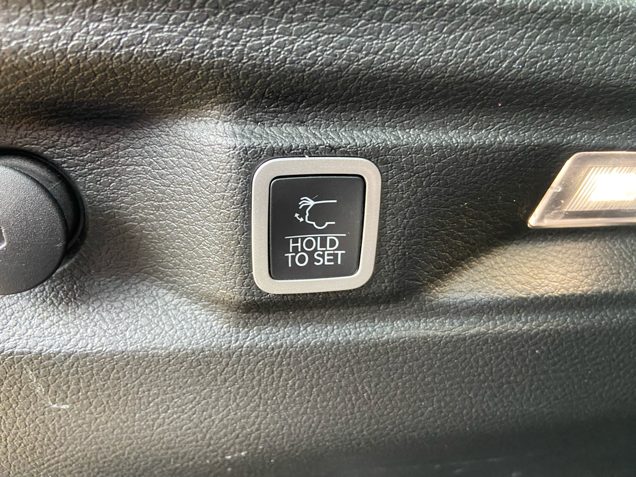 Jeep Grand Cherokee L Limited 4WD 2022 Jeep Grand Cherokee L Limited 4WD 2022