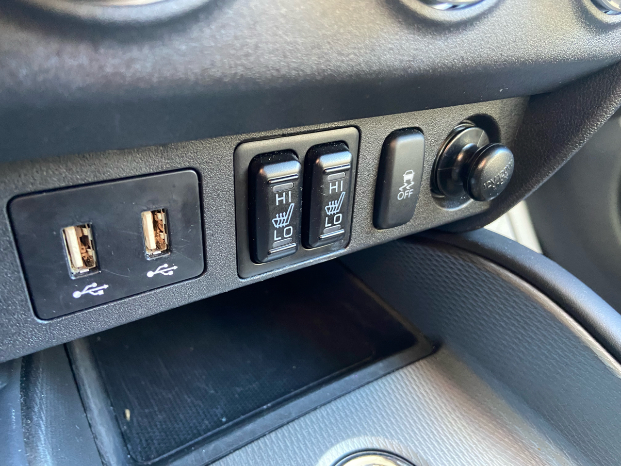 Mitsubishi Outlander Sport 2.0 ES 4WD 2024 Mitsubishi Outlander Sport 2.0 ES 4WD 2024