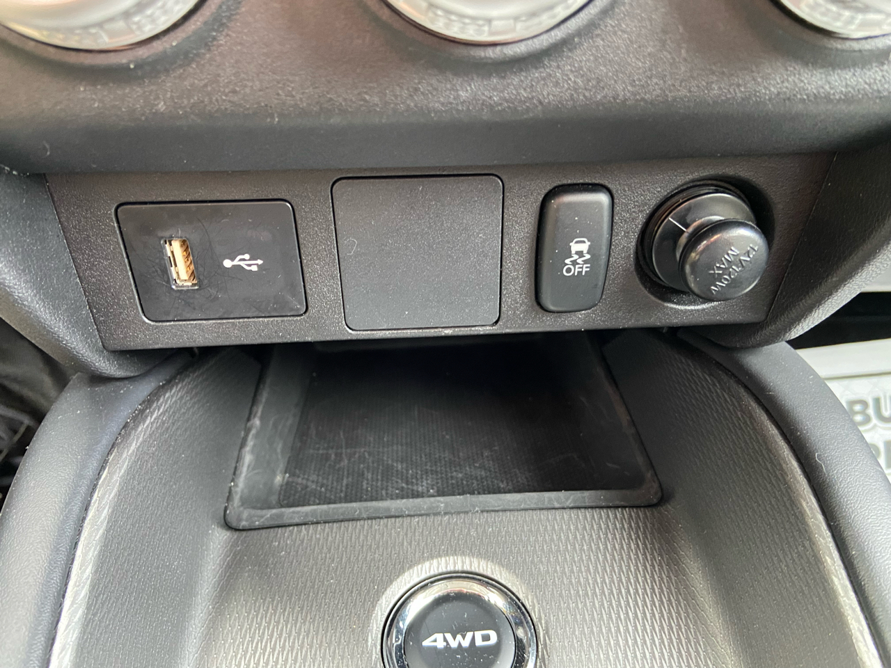 Mitsubishi Outlander Sport 2.0 ES 4WD 2024 Mitsubishi Outlander Sport 2.0 ES 4WD 2024