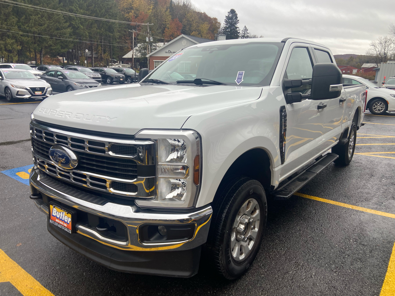 Ford F-250 SD XL Crew Cab 4WD 2024 Ford F-250 SD XL Crew Cab 4WD 2024