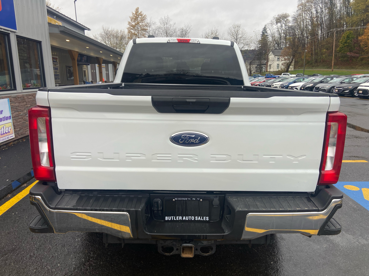 Ford F-250 SD XL Crew Cab 4WD 2024 Ford F-250 SD XL Crew Cab 4WD 2024