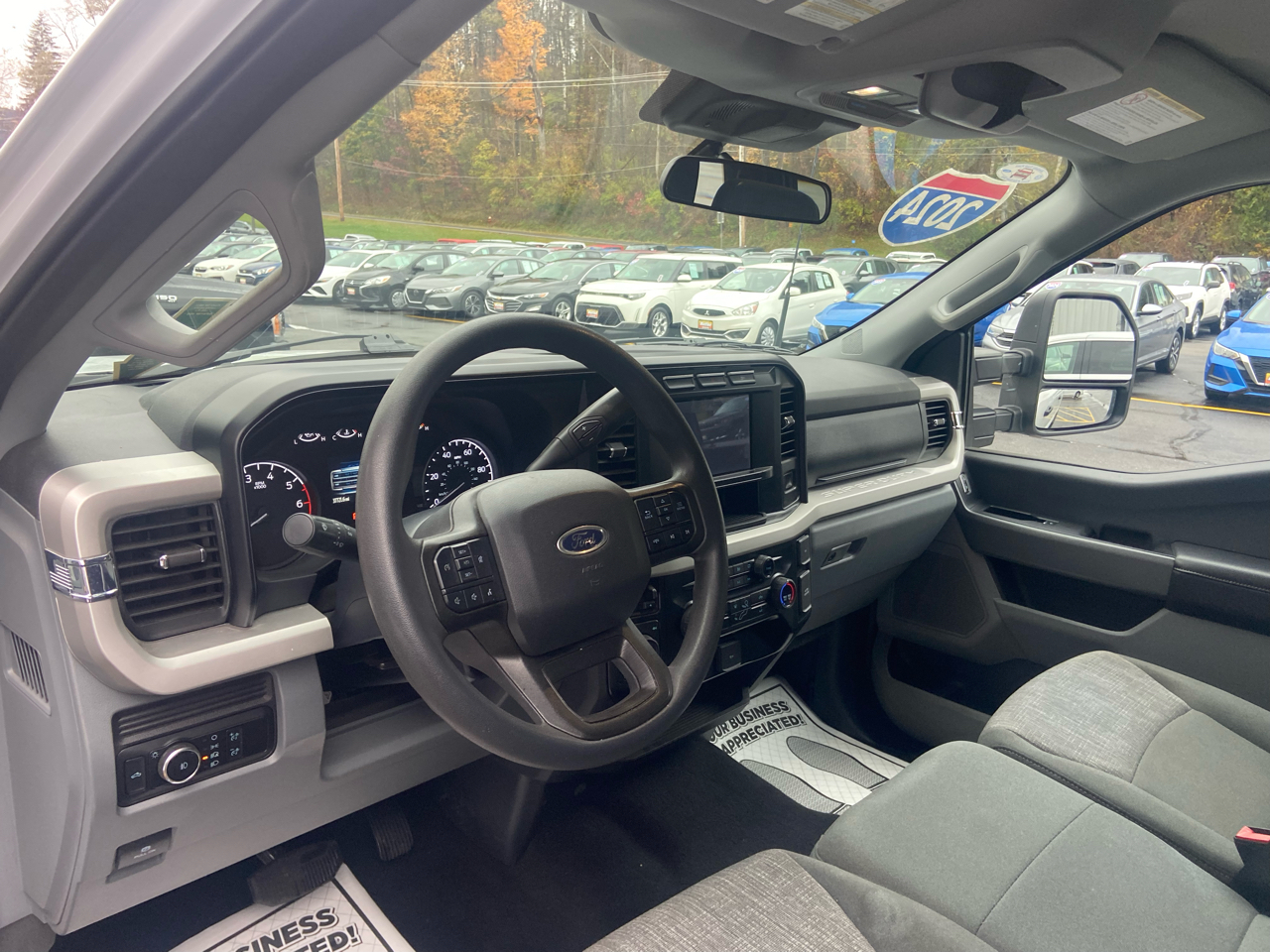 Ford F-250 SD XL Crew Cab 4WD 2024 Ford F-250 SD XL Crew Cab 4WD 2024