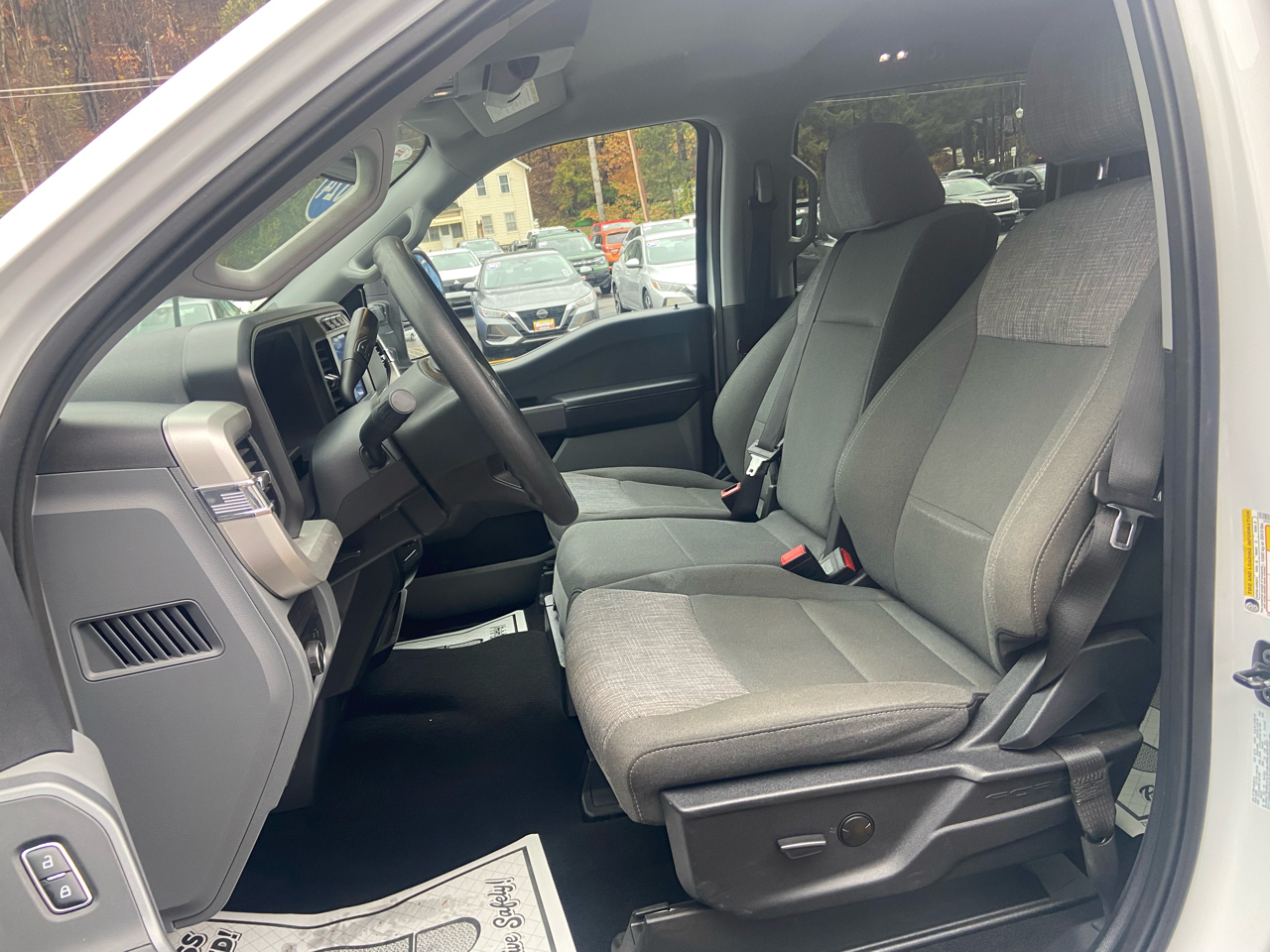 Ford F-250 SD XL Crew Cab 4WD 2024 Ford F-250 SD XL Crew Cab 4WD 2024