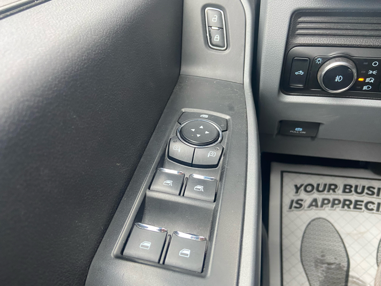 Ford F-250 SD XL Crew Cab 4WD 2024 Ford F-250 SD XL Crew Cab 4WD 2024