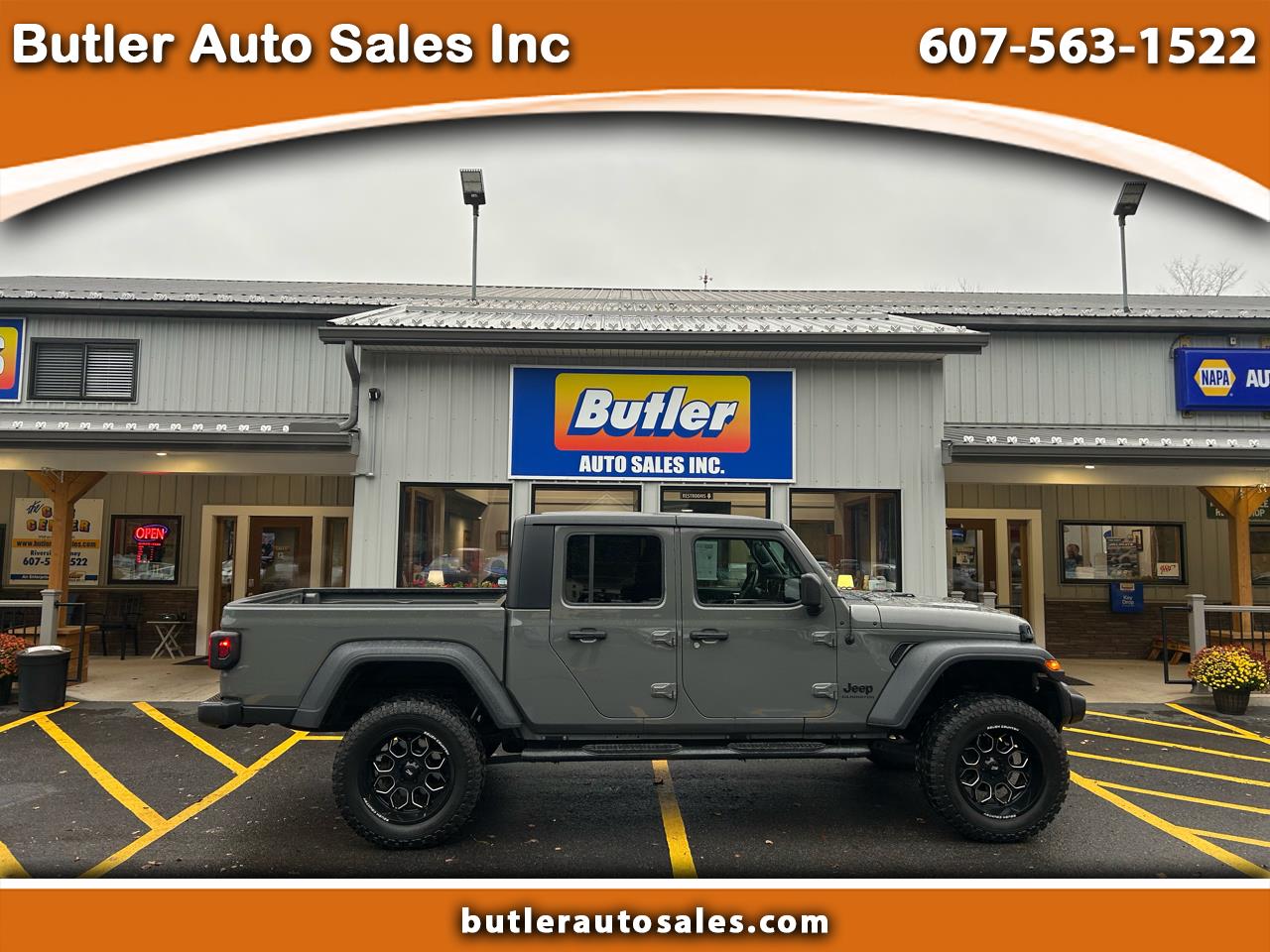 2020 Jeep Gladiator Sport S's photo