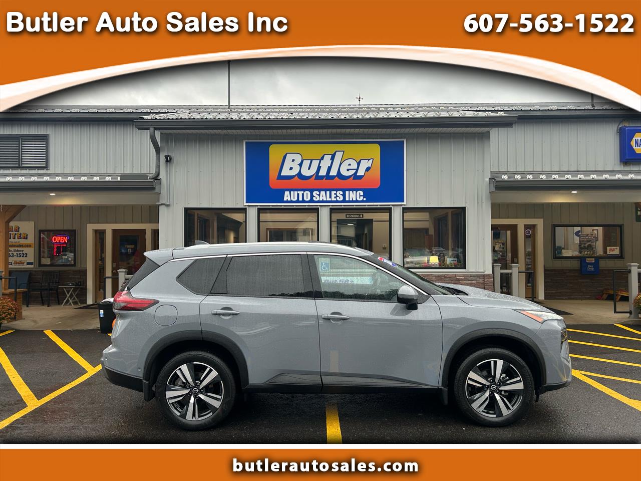 2024 Nissan Rogue SL's photo