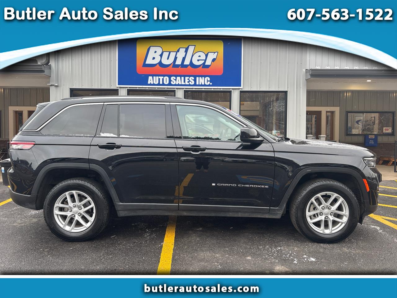 2023 Jeep Grand Cherokee Laredo 4WD